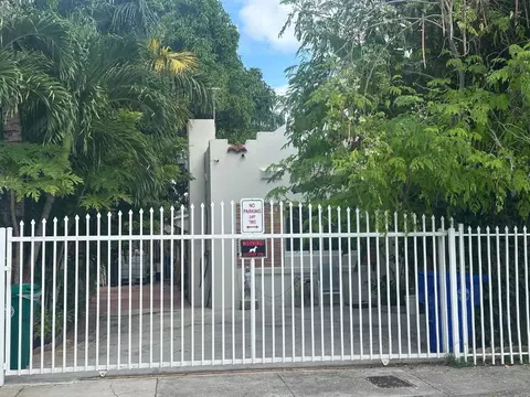675 NW 34th St, Miami, FL 33127