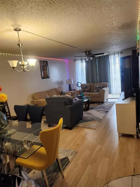 2840 Somerset Dr #404 M, Lauderdale Lakes, FL 33311