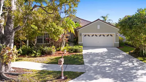 189 Cameron Dr, Weston, FL 33326