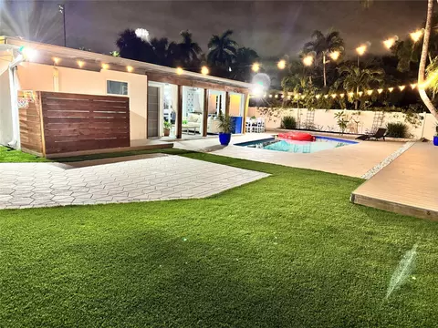 512 SE 6th, Deerfield Beach, FL 33441