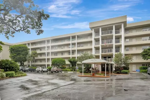 806 Cypress #409, Pompano Beach, FL 33069