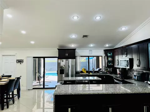 2973 NW 95th Ave, Coral Springs, FL 33065