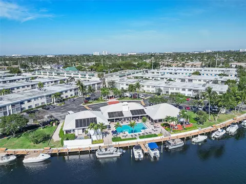 170 Cypress Club Dr #727, Pompano Beach, FL 33060