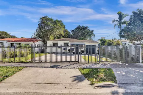 1528 NW 24 St, Miami, FL 33142