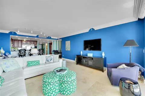 Living - 821 N Riverside Dr #PH2, Pompano Beach, FL 33062 photo 9 of 9