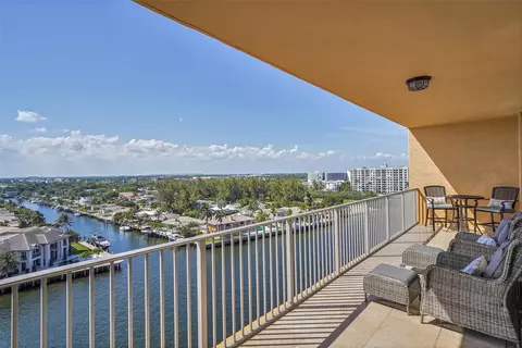 View/Area - 821 N Riverside Dr #PH2, Pompano Beach, FL 33062 photo 9 of 25