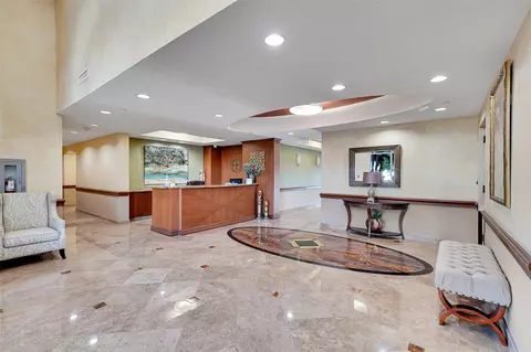 Entry Way - 821 N Riverside Dr #PH2, Pompano Beach, FL 33062 photo 1 of 9