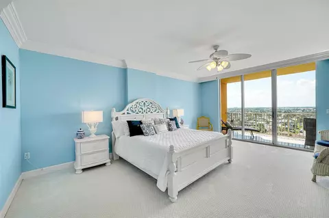 Bedroom - 821 N Riverside Dr #PH2, Pompano Beach, FL 33062 photo 4 of 12