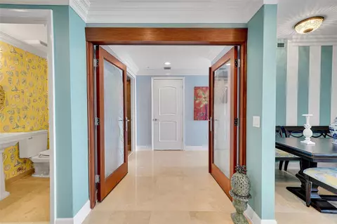 Entry Way - 821 N Riverside Dr #PH2, Pompano Beach, FL 33062 photo 7 of 9