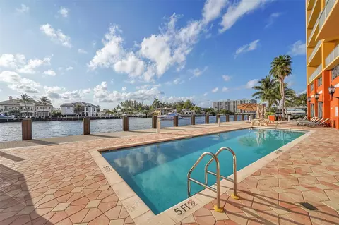Exterior - 821 N Riverside Dr #PH2, Pompano Beach, FL 33062 photo 6 of 9