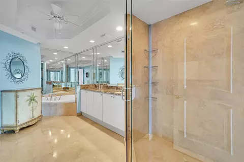 Bath - 821 N Riverside Dr #PH2, Pompano Beach, FL 33062 photo 1 of 9