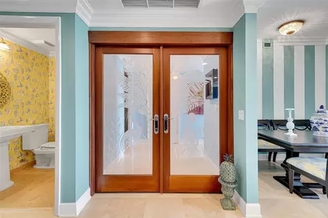 Entry Way - 821 N Riverside Dr #PH2, Pompano Beach, FL 33062 photo 6 of 9