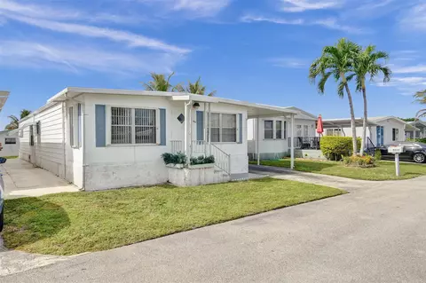 5271 SW 23rd Ter, Fort Lauderdale, FL 33312