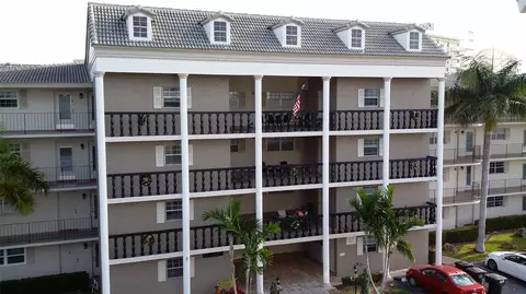 440 Paradise Isle Blvd #308, Hallandale Beach, FL 33009