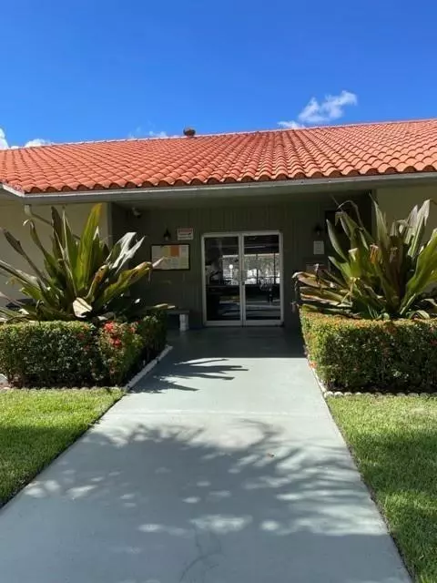1830 N Lauderdale Ave #4112, North Lauderdale, FL 33068