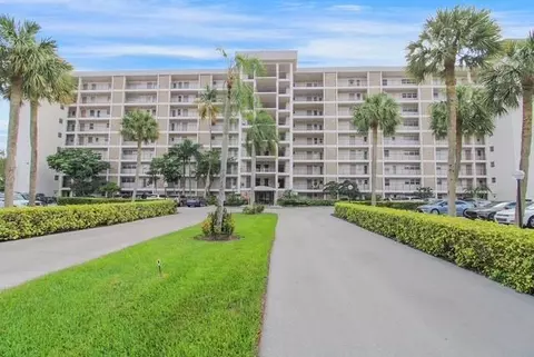 3150 N Palm Aire Dr #704, Pompano Beach, FL 33069