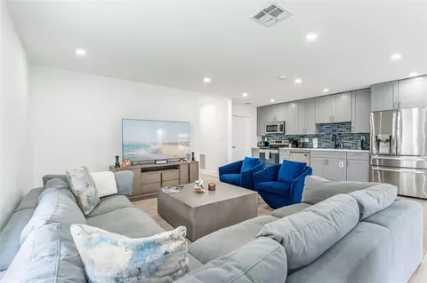 825 SW 14th St, Fort Lauderdale, FL 33315