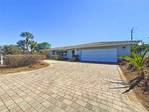 2880 NE 45th St, Lighthouse Point, FL 33064