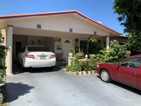 6707 NW 61 St, Tamarac, FL 33321