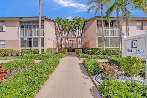 7259 S Devon Dr #215, Tamarac, FL 33321