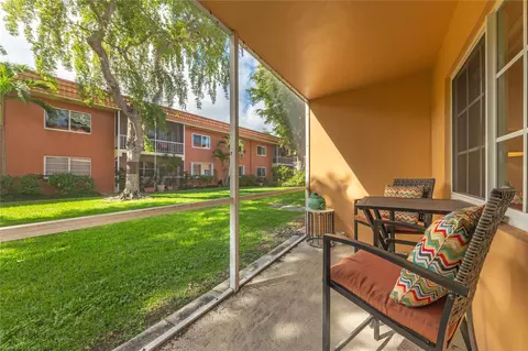 200 NE 19th Ct #108, Wilton Manors, FL 33305