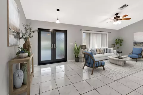 6028 Sunberry Cir, Boynton Beach, FL 33437