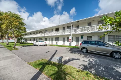 101 NW 204th St #29, Miami, FL 33169