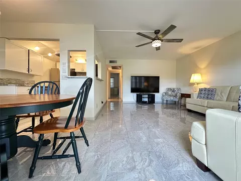 26 Farnham B #26, Deerfield Beach, FL 33442