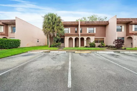 4 Matador Ln #4, Davie, FL 33324