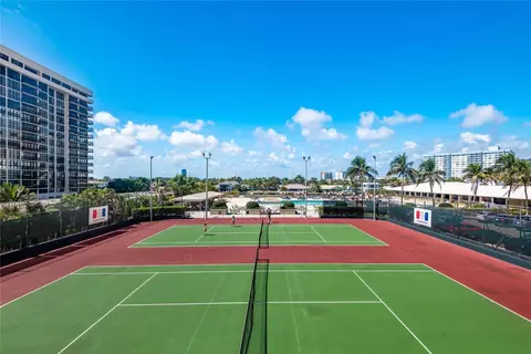 1985 S Ocean Dr #2E, Hallandale Beach, FL 33009