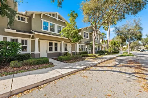 580 Pacific Grove Dr #3, West Palm Beach, FL 33401