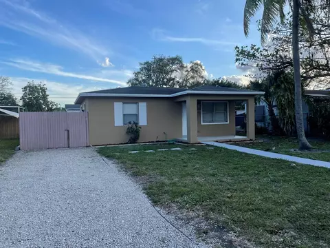 2538 Harding St, Hollywood, FL 33020