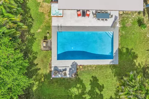 410 E Country Club Cir, Plantation, FL 33317