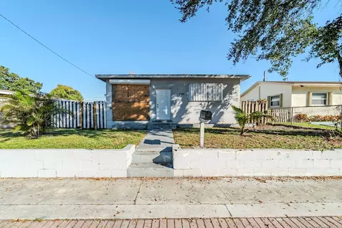 734 SW 4th St, Dania Beach, FL 33004