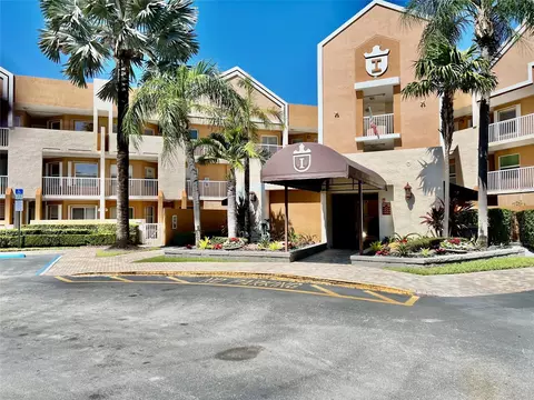 7421 Granville #111, Tamarac, FL 33321