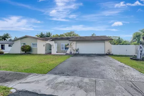 2621 SW 98th Ave, Miami, FL 33165