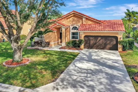 5727 NW 46th Dr, Coral Springs, FL 33067