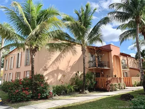 7110 Fairway Dr #L20, Miami Lakes, FL 33014