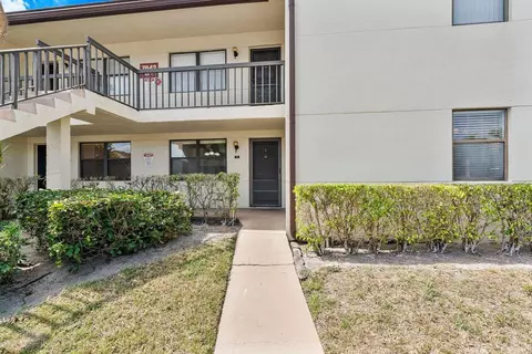 7642 Tahiti Ln #102, Lake Worth, FL 33467