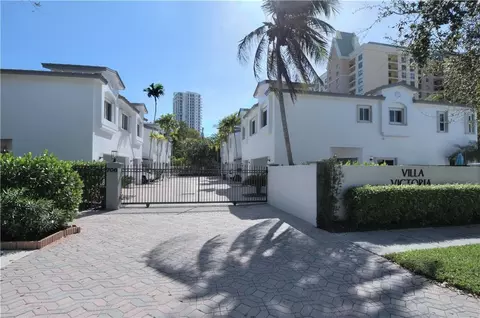 706 NE 2nd #7, Fort Lauderdale, FL 33301