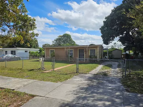 2520 NW 160th St, Miami Gardens, FL 33054