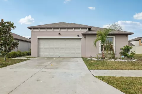 16621 Sunburst Lake St, Wimauma, FL 33598