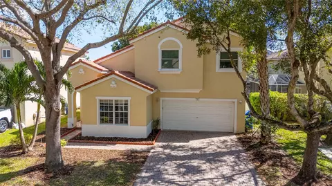 1901 NW 75th Way, Pembroke Pines, FL 33024