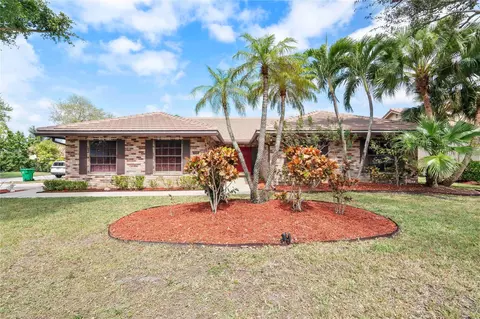 9885 NW 48 Dr, Coral Springs, FL 33076