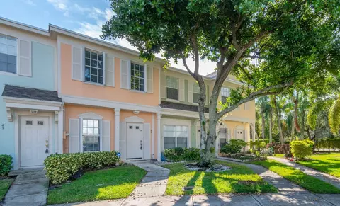 65 Whitehead Cir #65, Weston, FL 33326