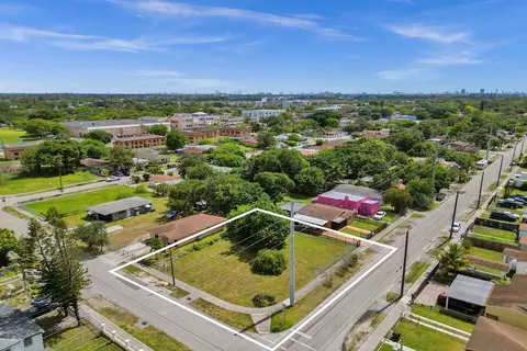 1895 NW 58th St, Miami, FL 33142