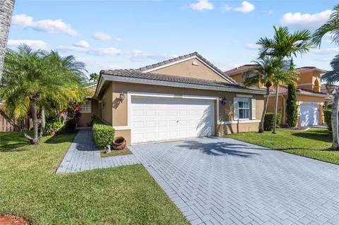 18683 SW 15th St, Pembroke Pines, FL 33029