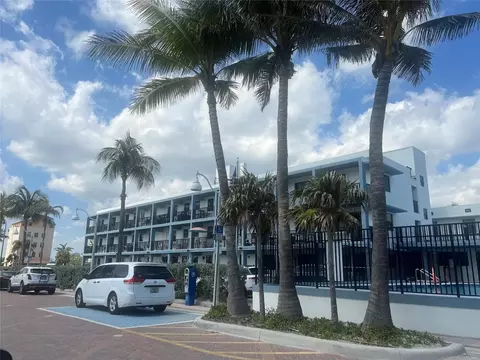 321 Wilson #204A, Hollywood, FL 33019