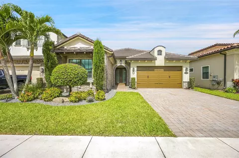 8668 Grand Prix Ln, Boynton Beach, FL 33472