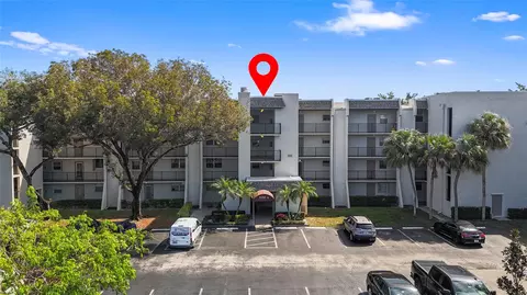 9230 Lagoon #404, Davie, FL 33324